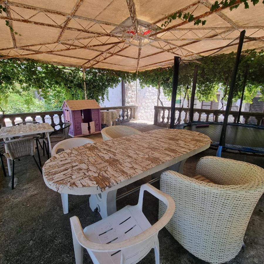 Apartment Jovan2,On The Beach With Free Wi-Fi Kotor Exterior photo