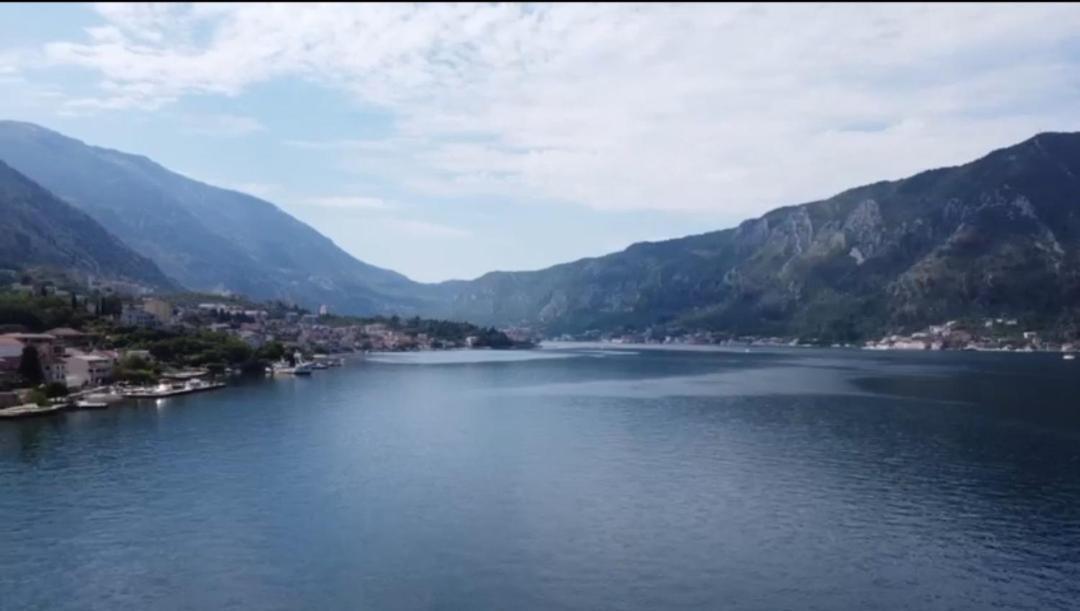 Apartment Jovan2,On The Beach With Free Wi-Fi Kotor Exterior photo
